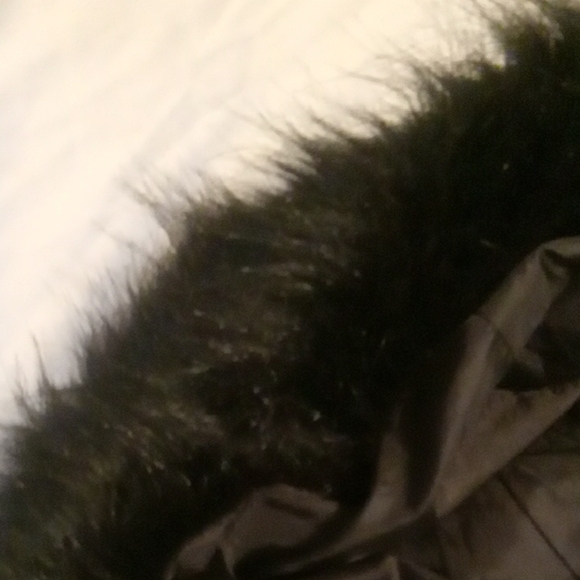 Michael Kors Shiny Black Quilted Jacket - Picture 3 of 6